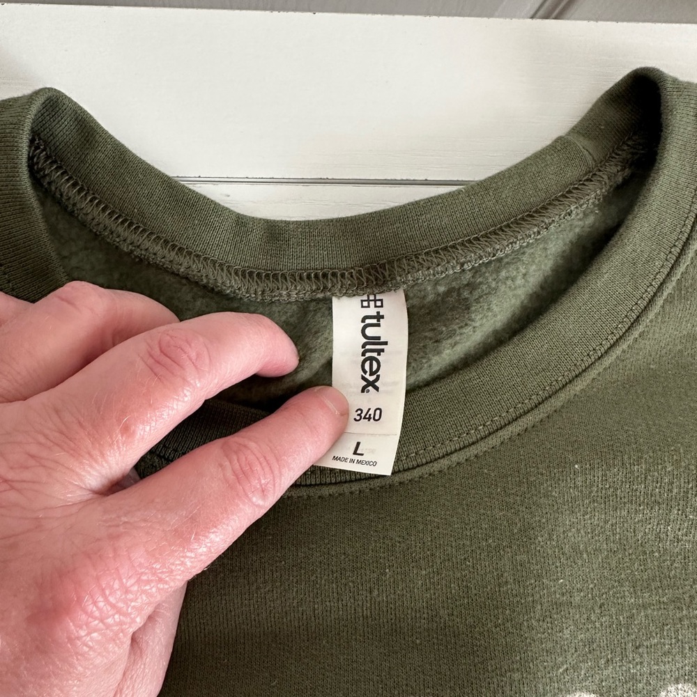 Mountain Moverz U.S.Tour 1973 Retro Women’s Sweatshirt sz L Military Green NWOT - Picture 4 of 5